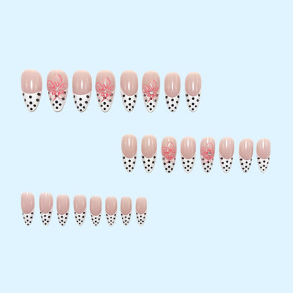 Artificial nails with floral accent and elegant tip Acalora