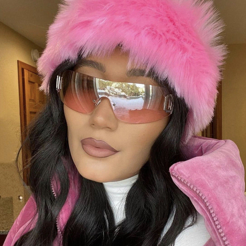 Women's sporty sunglasses in futuristic shield design Bowlift