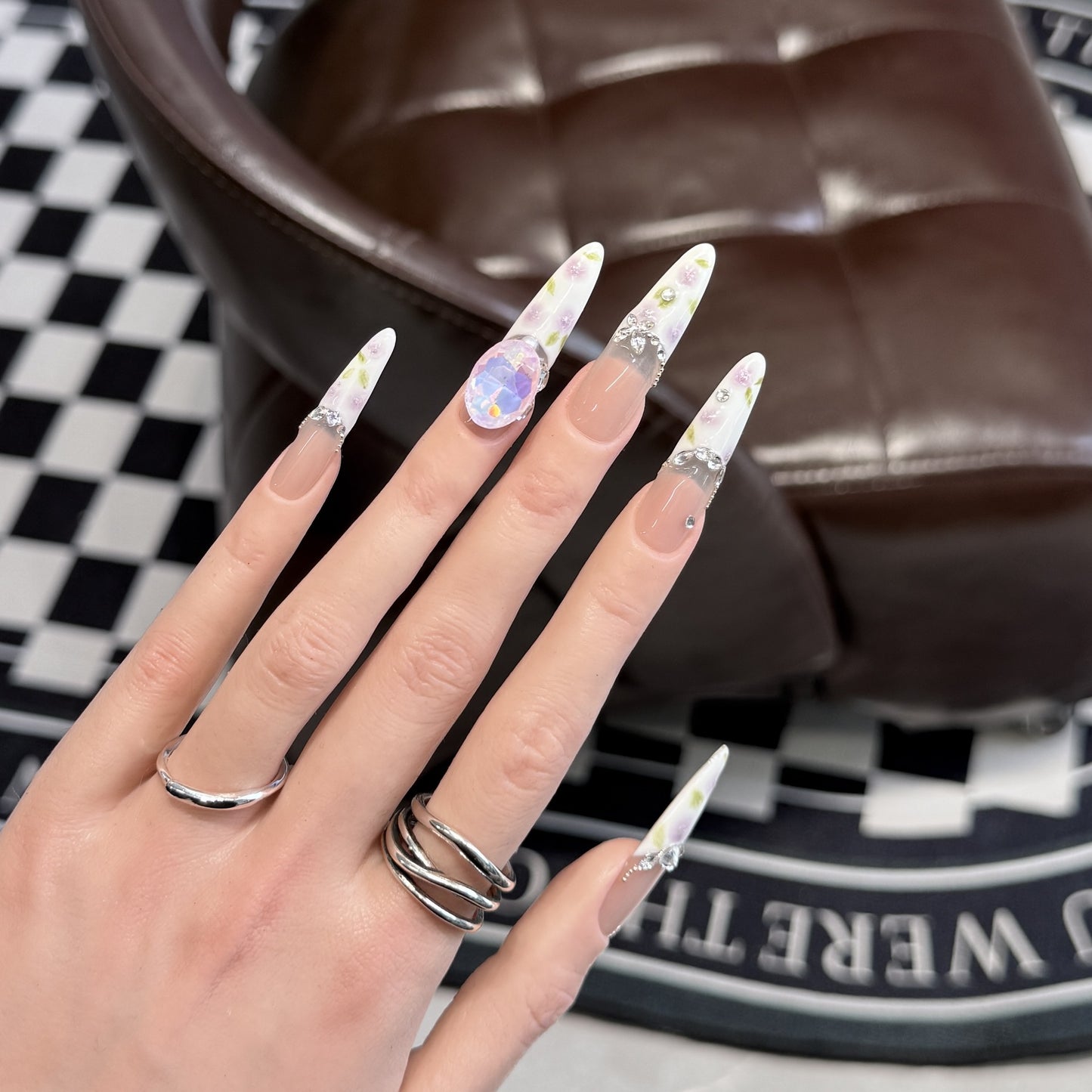 Decorative Floral Stiletto Press-On Nail Set Acalora