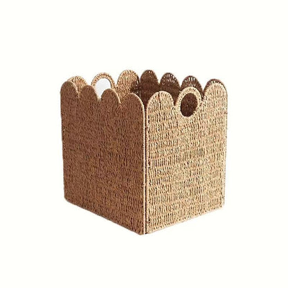 Decorative storage basket made of natural material Acalora