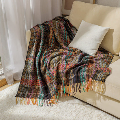 Cozy Geometric Patterned Throw Blanket