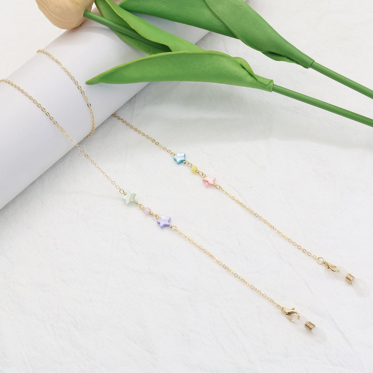 Charming Beaded Eyewear Chain Acalora