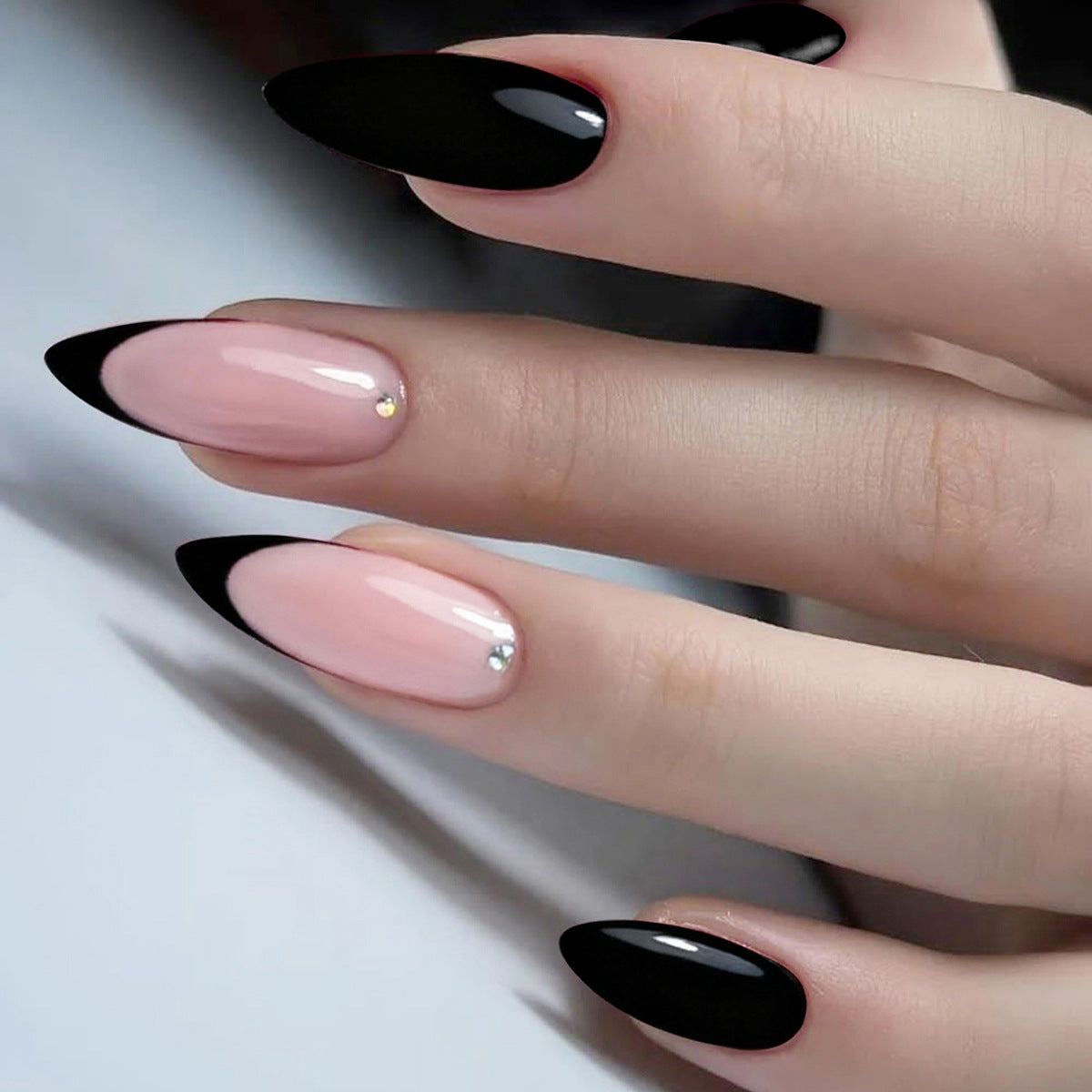 Premium Pointed Tip Press-On Nail Set Acalora