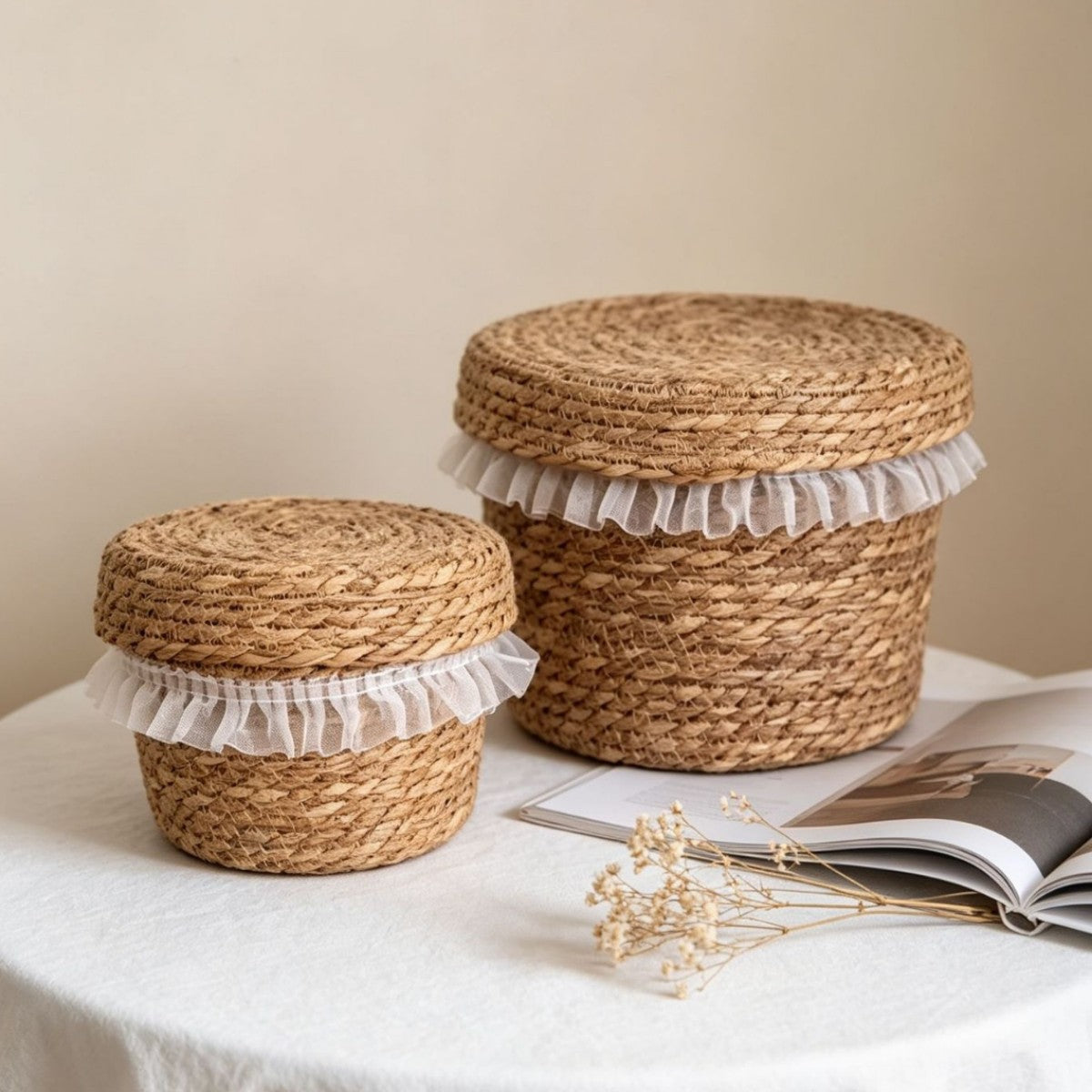 Natural fiber storage basket with ruffled edge Acalora