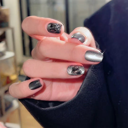 Artificial nails with trendy metallic design Acalora