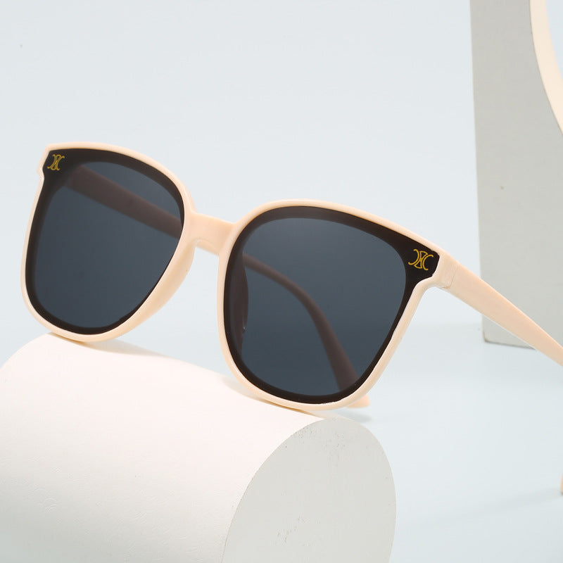 Ladies fashionable oversized sunglasses with high UV protection Bowlift