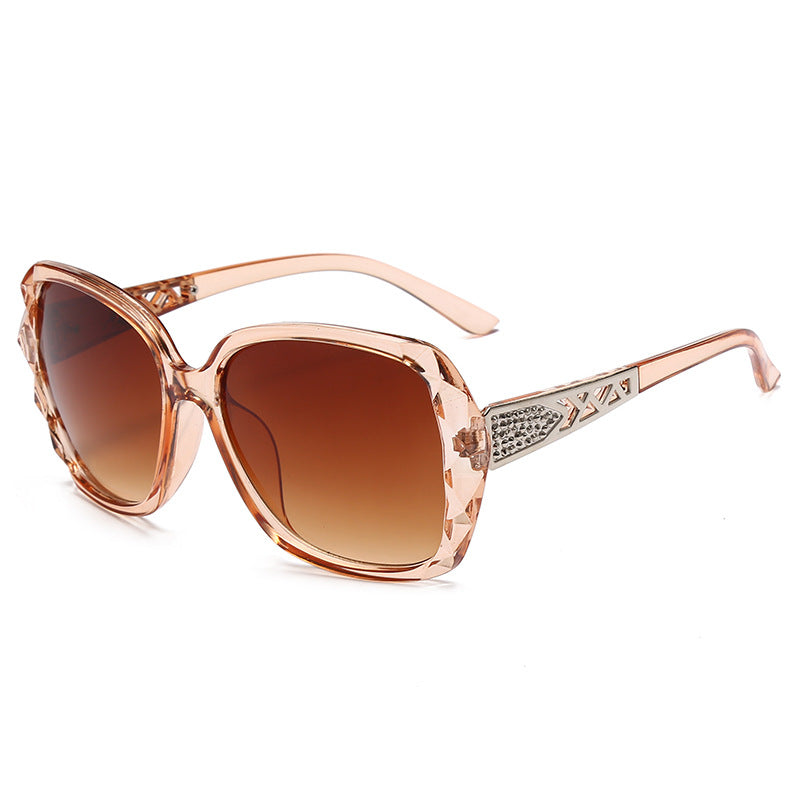 Ladies sunglasses in luxurious glamour style Bowlift