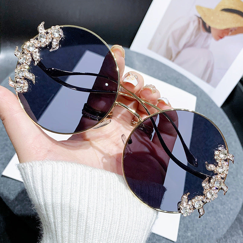 Women's fashion sunglasses with extravagant design and sparkling accents Bowlift