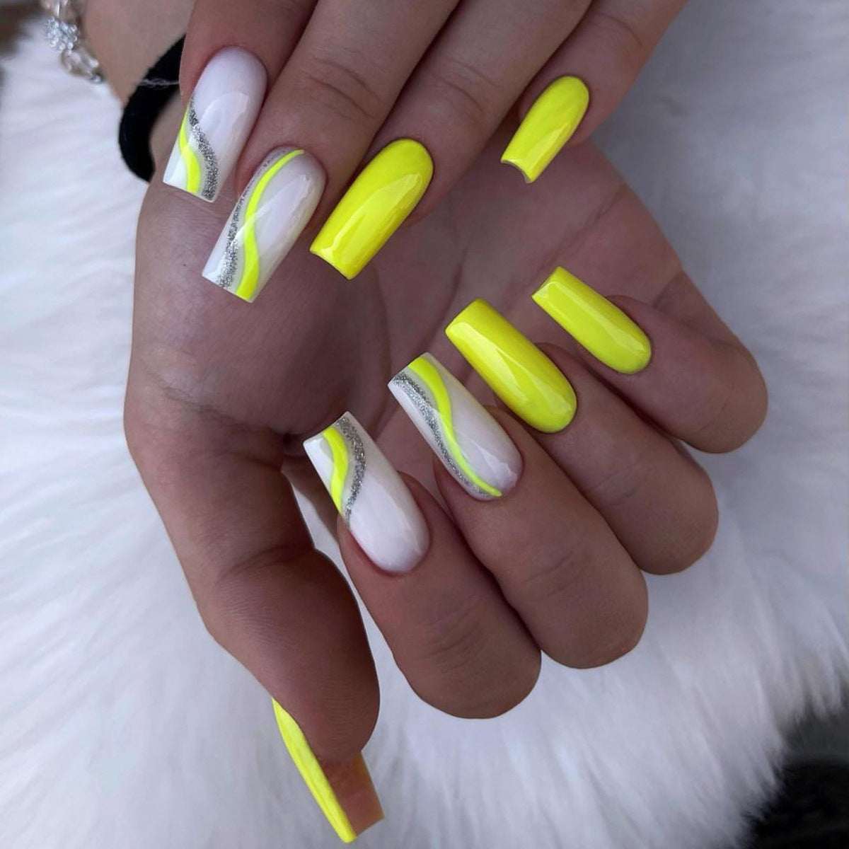 Elegant Crystal-Embellished Press-On Nail Design Acalora