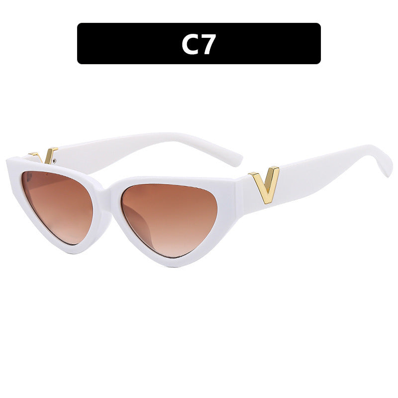 Women's Cat-Eye Sunglasses with modern stripe pattern and elegant accent Karnz