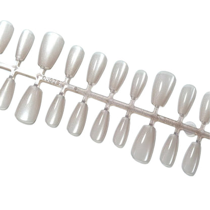 Artificial nails in elegant nude glitter design Acalora