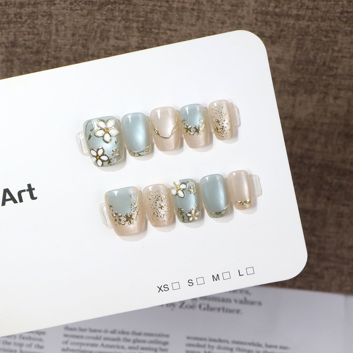 Elegant Floral Press-On Nail Art Set Acalora