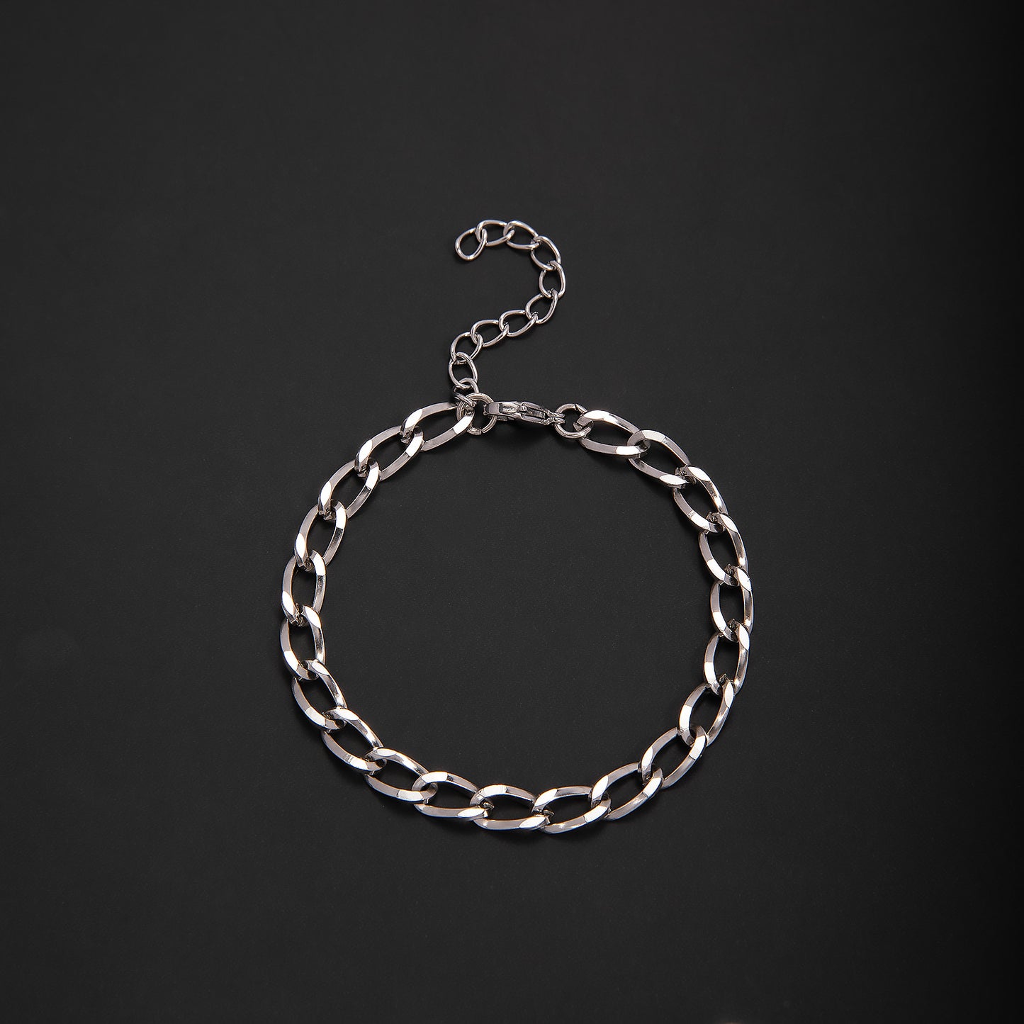 Interlaced Metal Link Bracelet Acalora