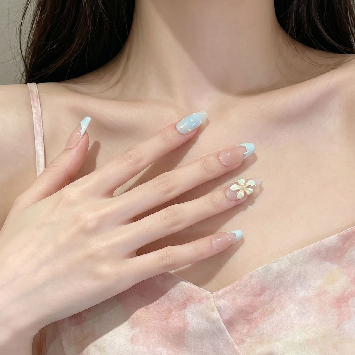 Elegant Press-On Nail Art Set with Floral and Ombre Design Acalora