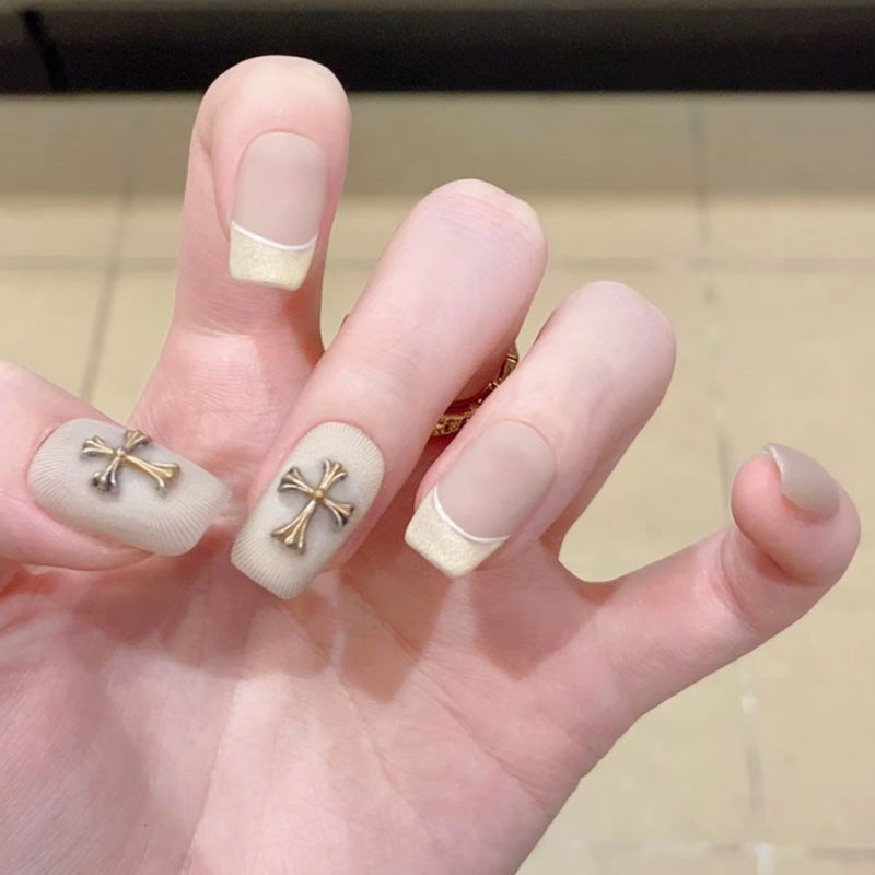 Glamorous artificial nails with creative embellishments Acalora