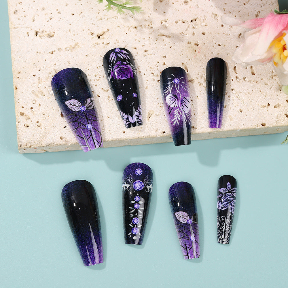 Elegant and creative art nails Acalora