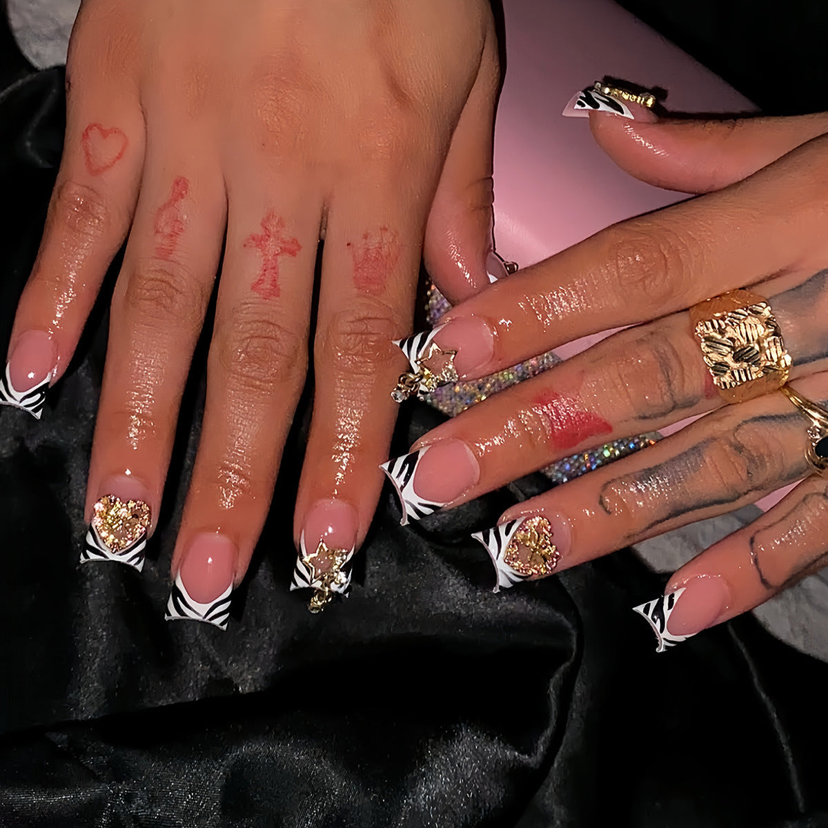 Stylish Rustic French Tip Press-On Nails Acalora