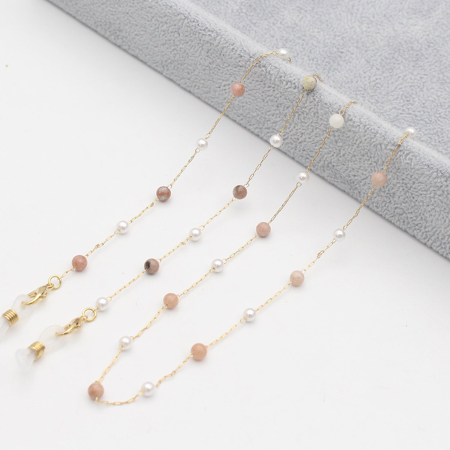 Elegant Multi-Color Eyewear Chain Acalora
