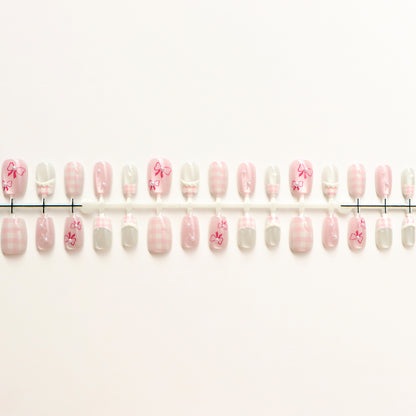 Charming Nail Art Press-On Set Acalora
