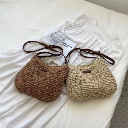 Hand-knotted shoulder bag with leather accents Skanto
