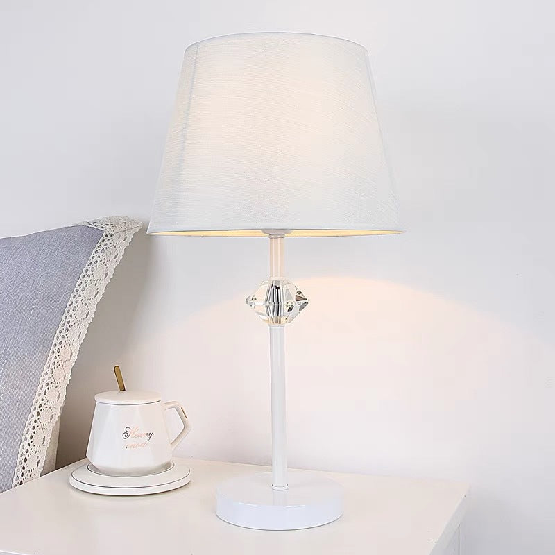 Elegant Crystal Accent Table Lamp