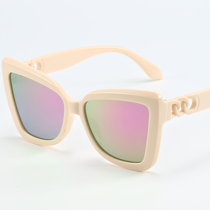 Women's modern Cat-Eye sunglasses with clear frame and UV protection Karnz