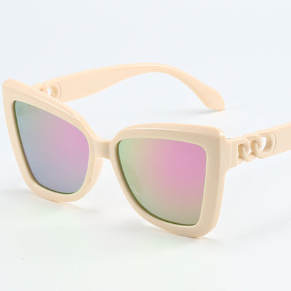 Women's modern Cat-Eye sunglasses with clear frame and UV protection Karnz