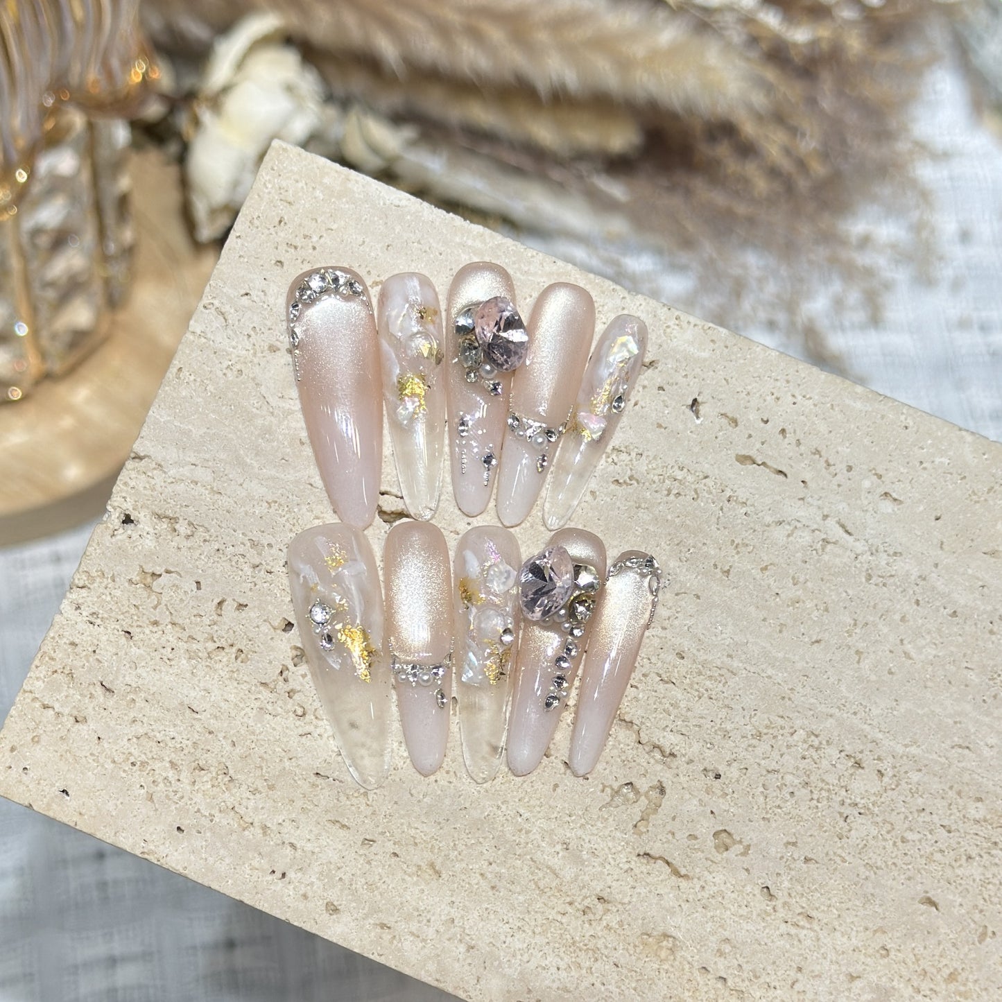 Glamorous Stiletto Press-On Nail Set with Rhinestone Embellishments Acalora