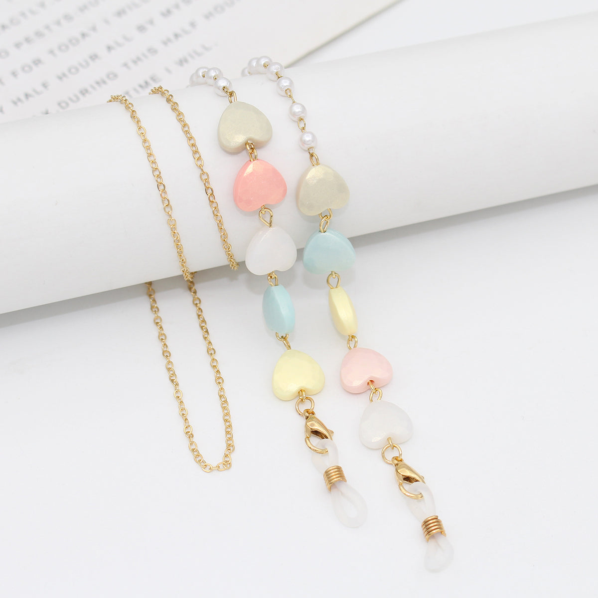 Floral Decorated Eyewear Chain Acalora