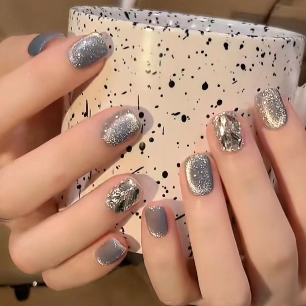 Glamorous Textured Press-On Nail Tips Acalora