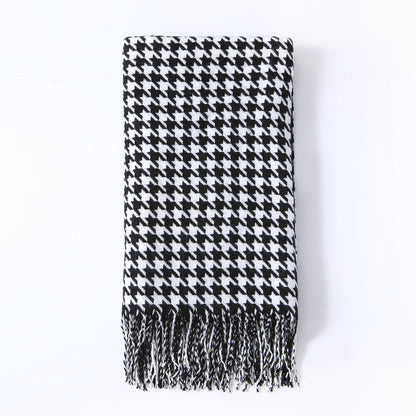 Stylish Houndstooth Pattern Throw Blanket