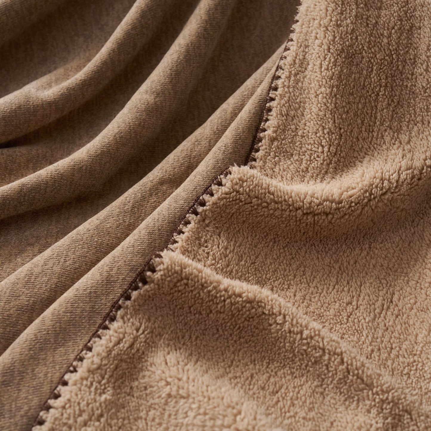 Unisex Cozy Sherpa Blanket
