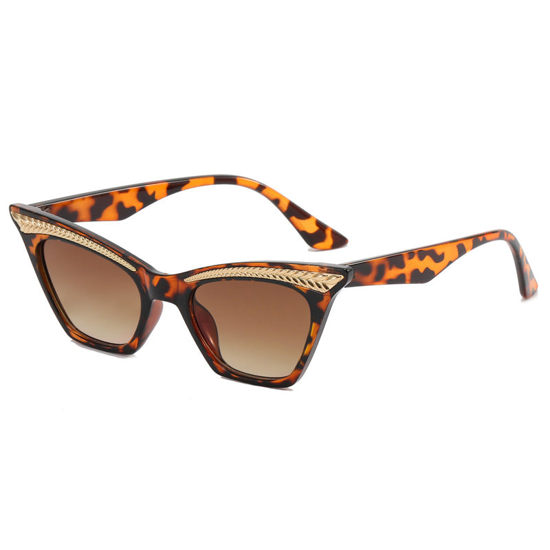 Ladies Cat-Eye Sunglasses with Luxurious Detail Bowlift