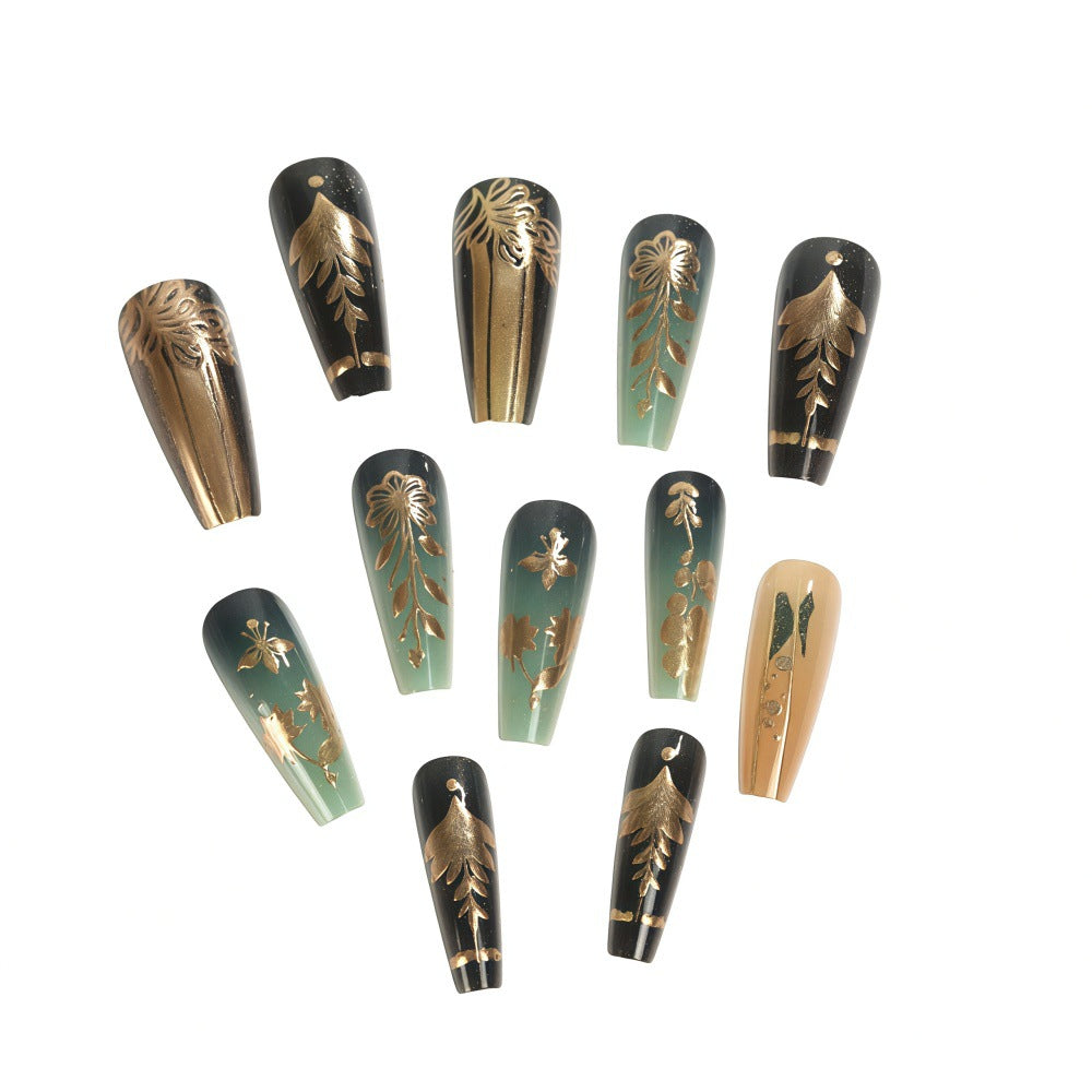 Artificial nails with floral gold embellishments Acalora