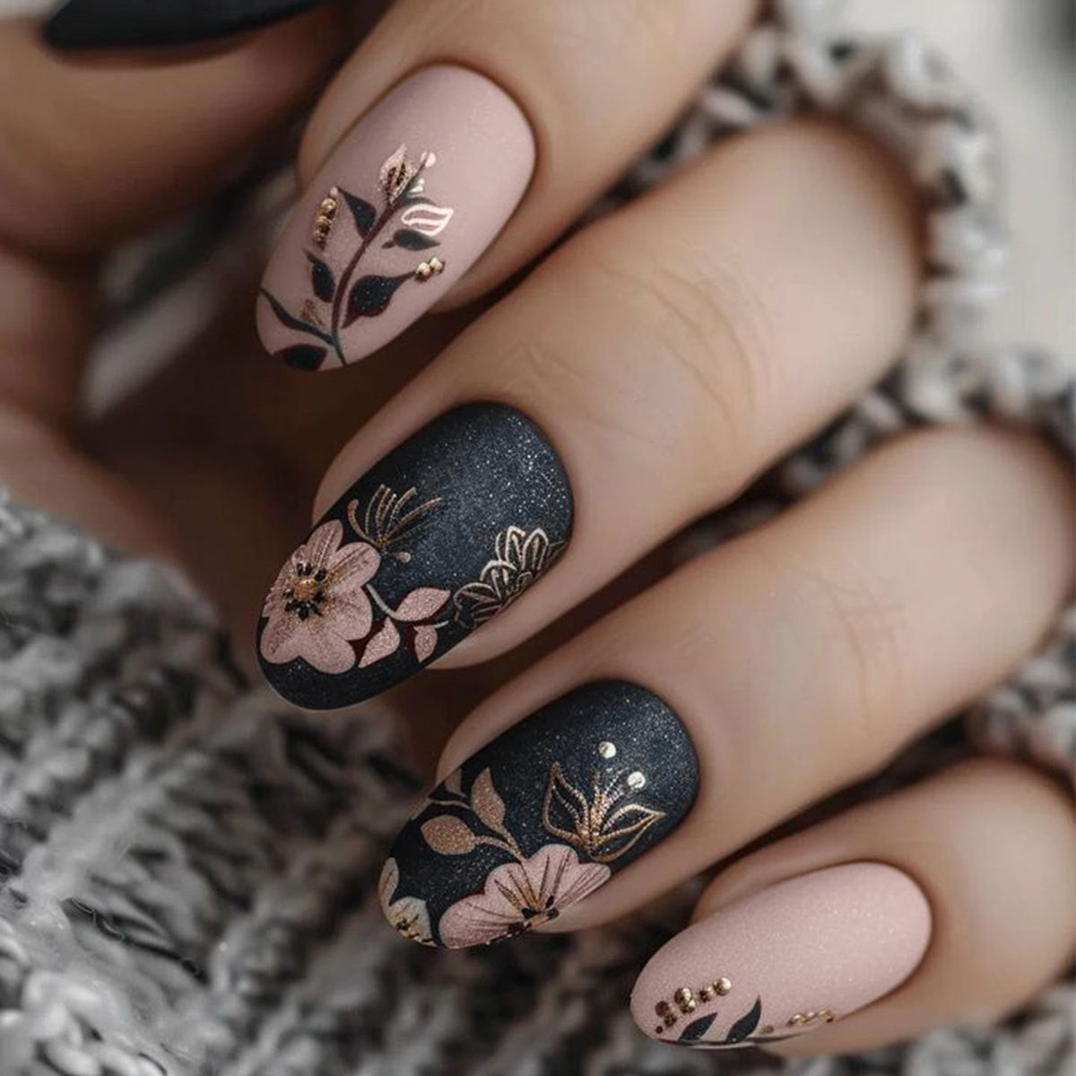 Professional Press-On Nail Set with Elegant Floral Design Acalora