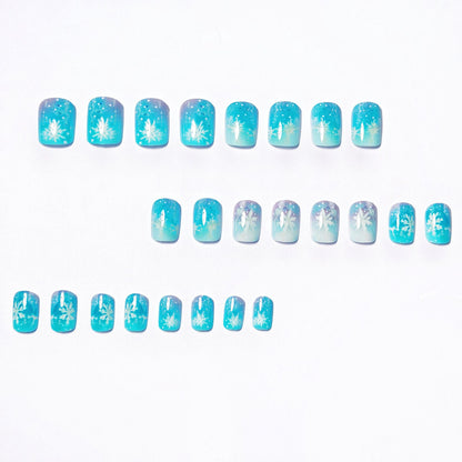 Winter-Themed Decorative Nail Art Acalora