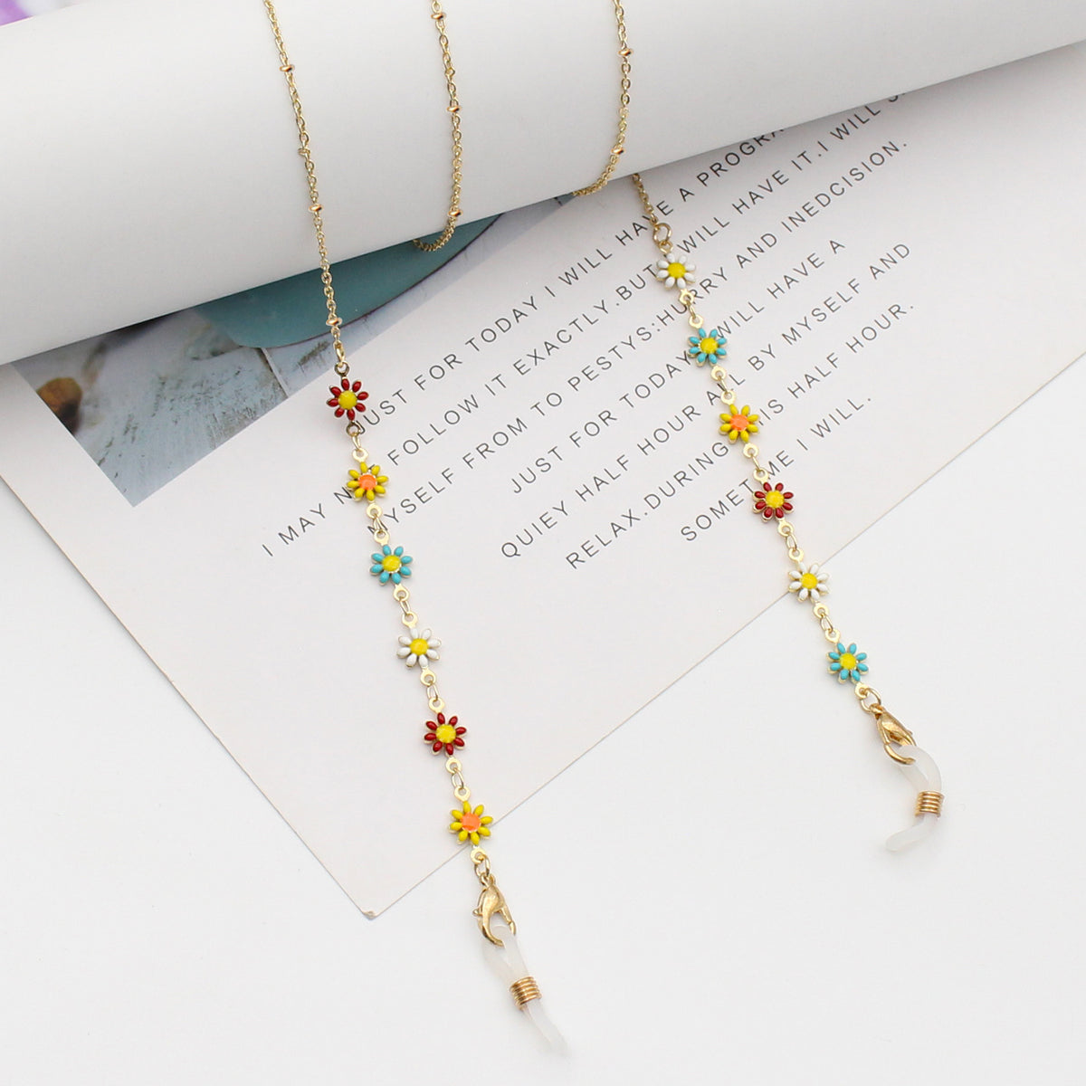 Floral Themed Eyewear Chain Acalora