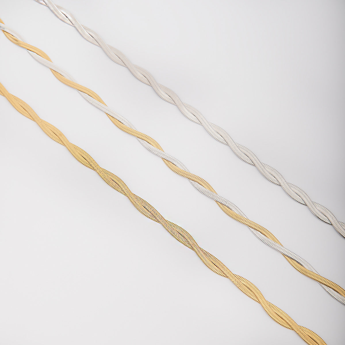 Elegant Textured Wire Bracelet Acalora