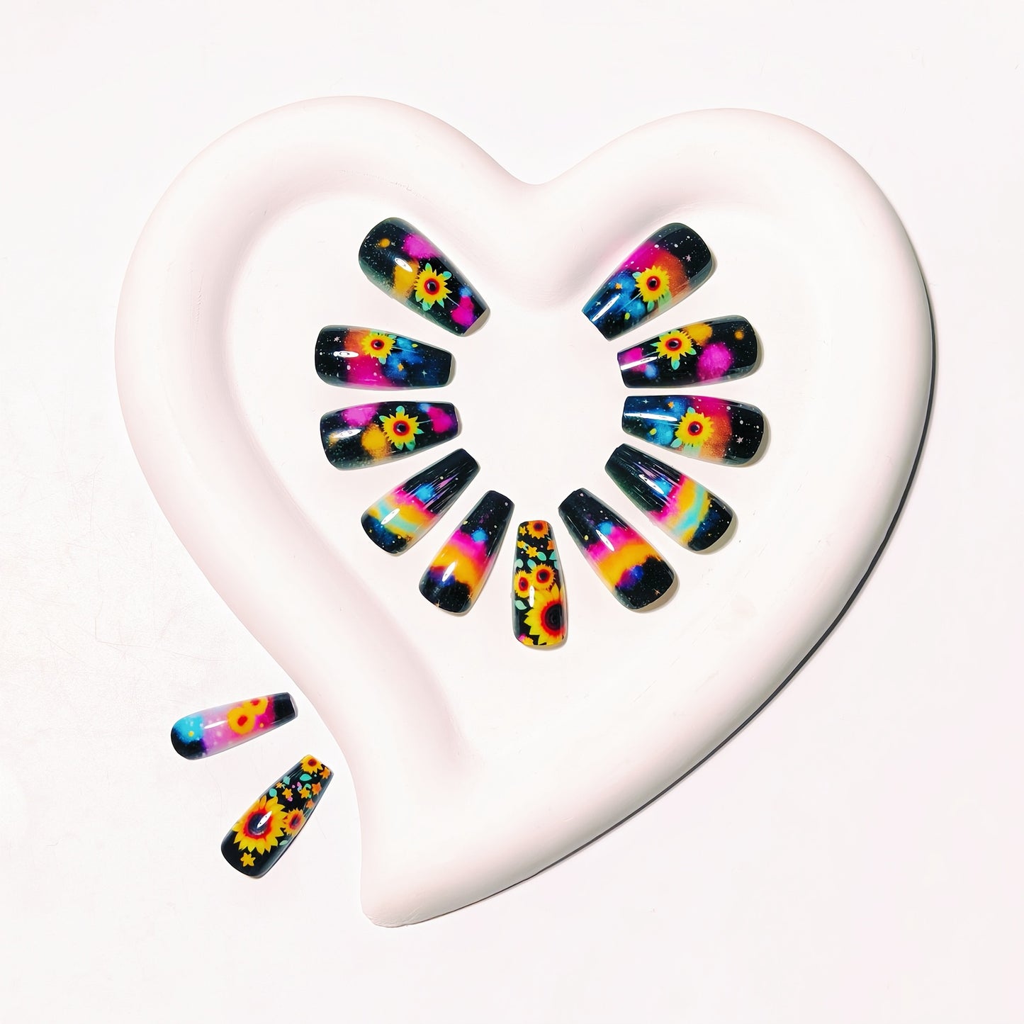 Artistic Nail Art Acalora