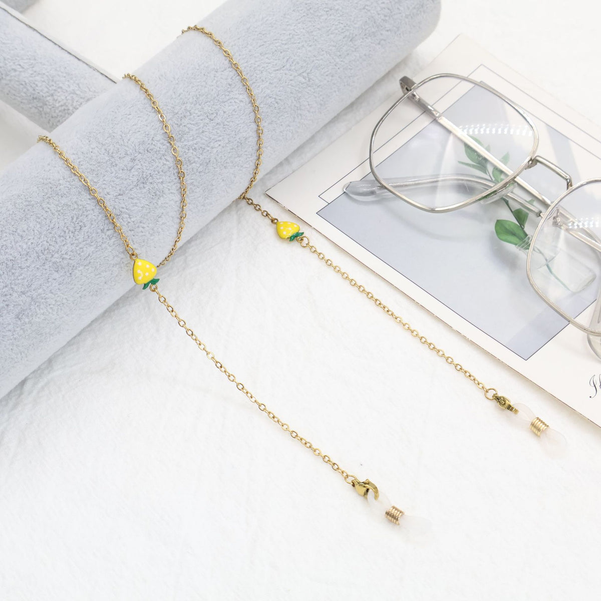 Stylish Eyewear Chain Acalora