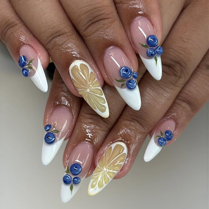 Artificial nails with elegant floral patterns and accents Acalora