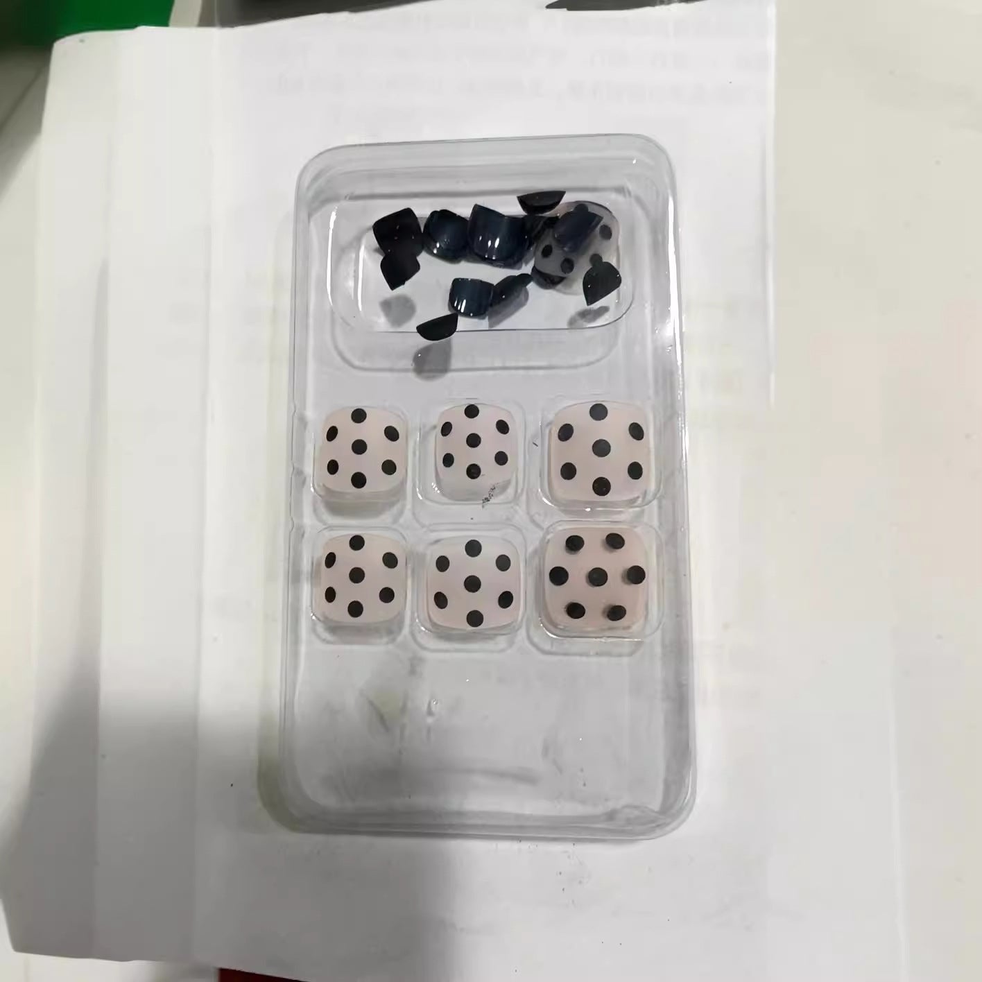 Artistic Polka Dot Press-On Nail Set Acalora