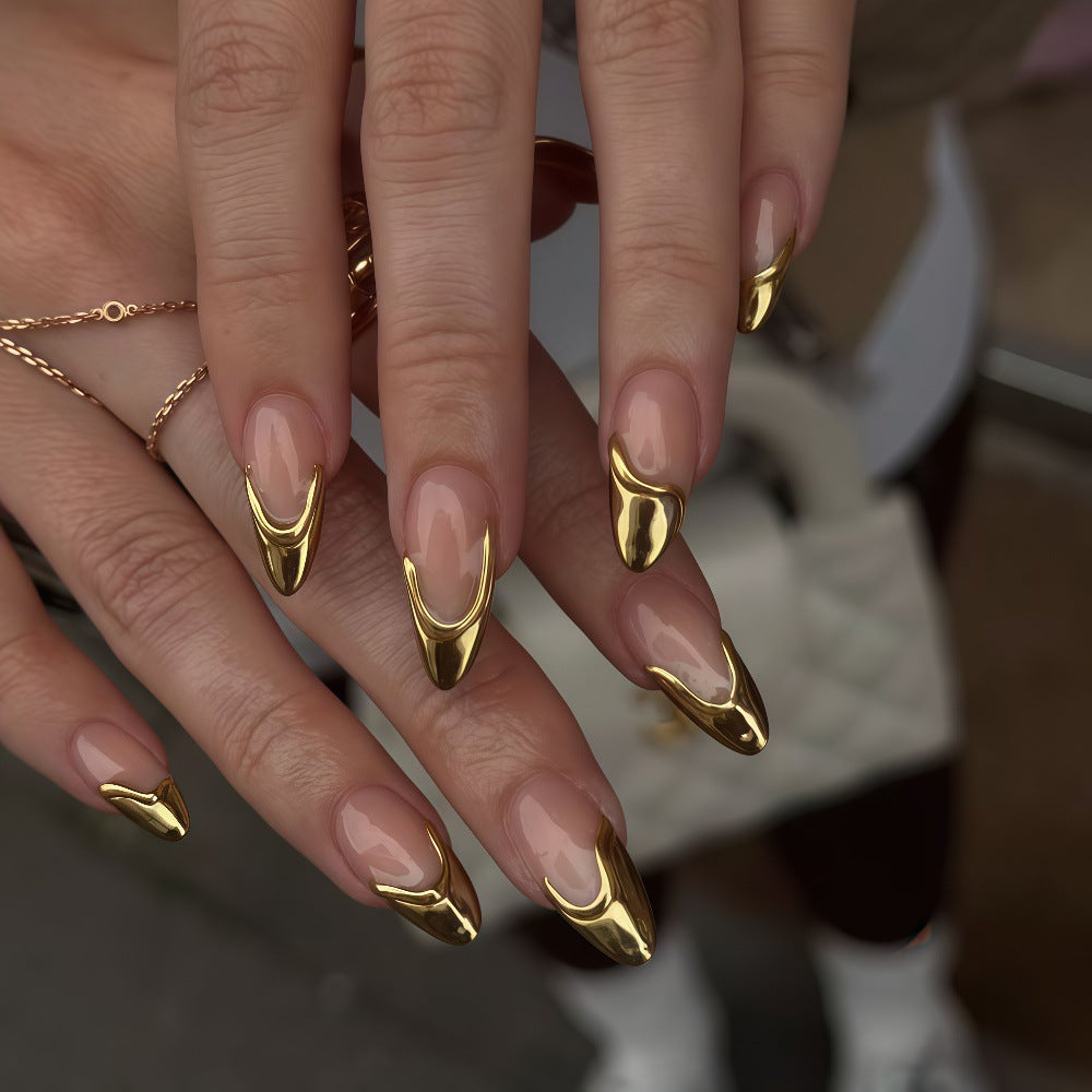 Artificial nails with elegant gold accent Acalora