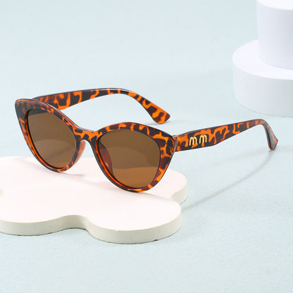 Women's Cat-Eye Sunglasses in Trendy Vintage Style Bowlift