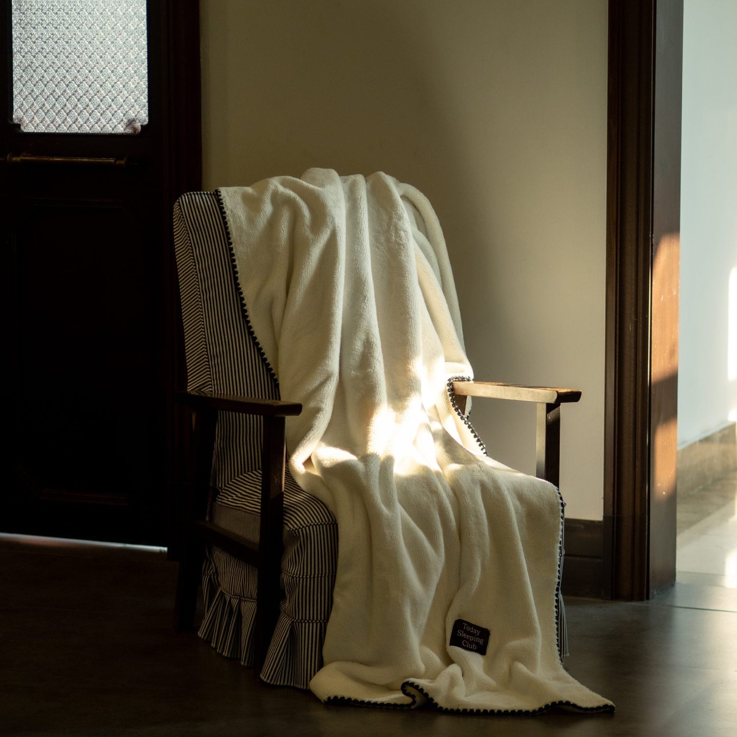 Soft Plush Throw Blanket