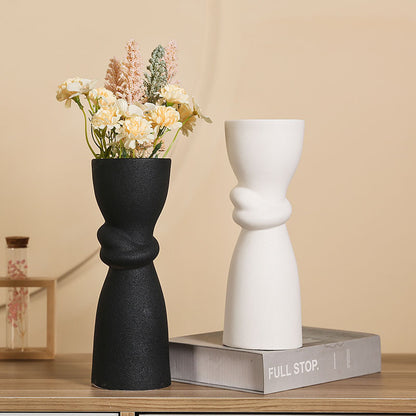 Elegant and contemporary ceramic vase Acalora