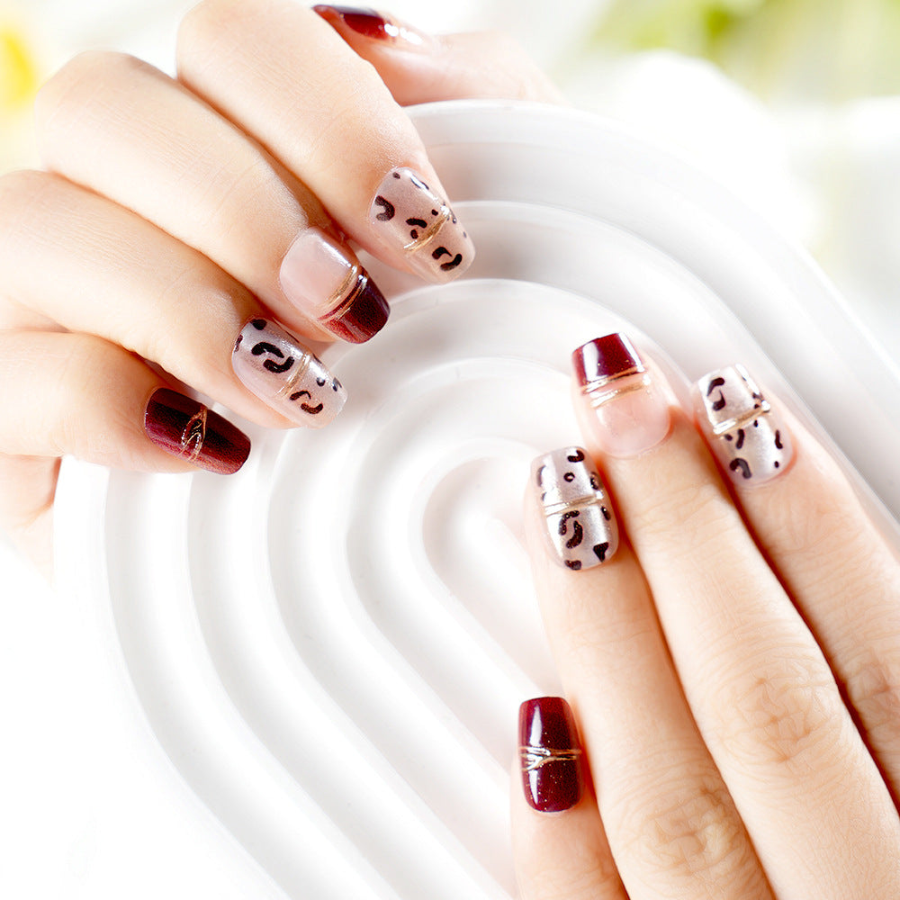 Artistic Press-On Nail Set with Leopard Design Acalora