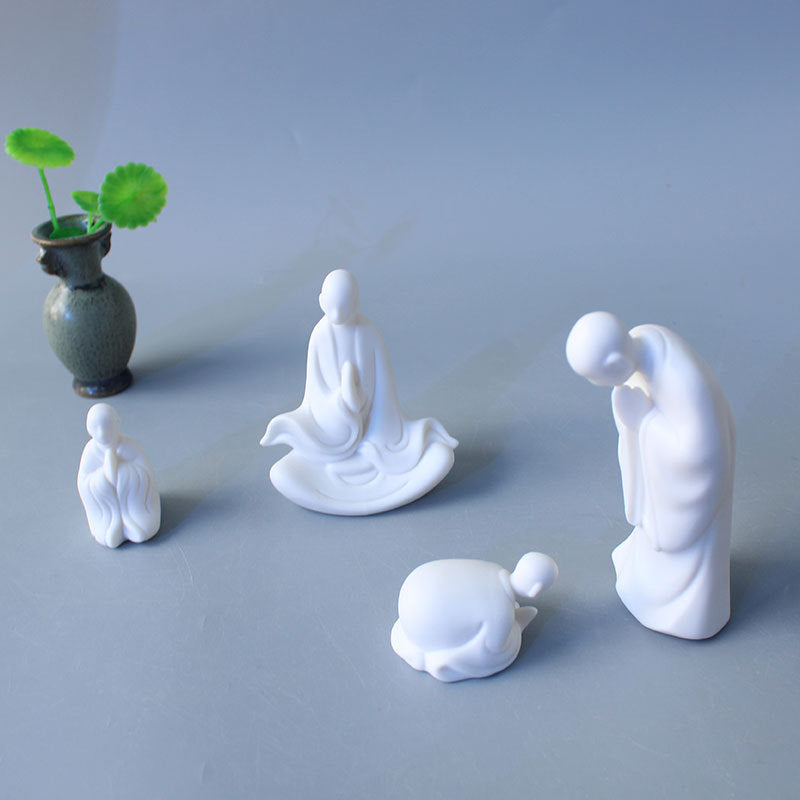 Decorative porcelain figure Acalora