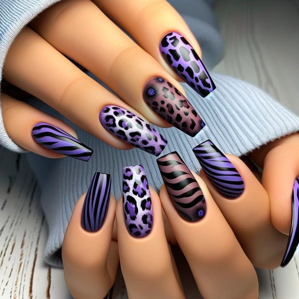 Creative leopard and stripe design artificial nails Acalora