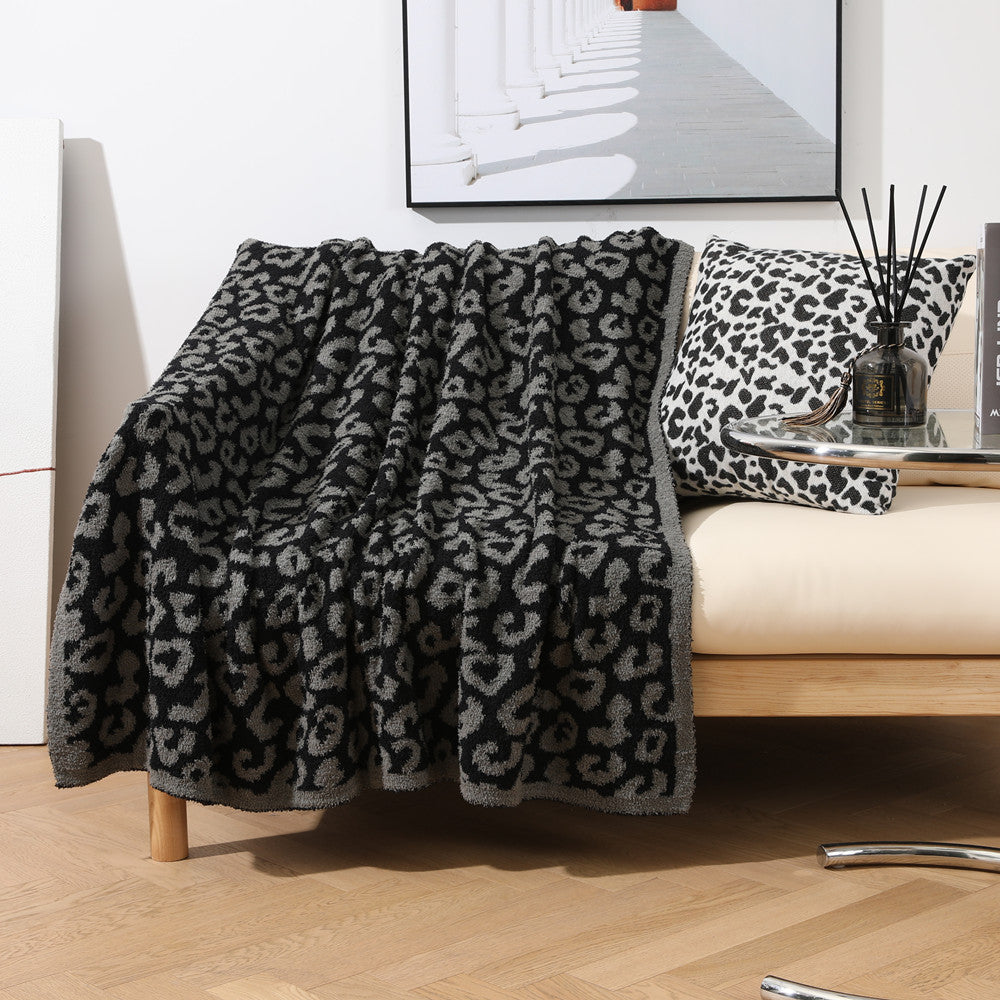 Women's Luxurious Plush Decorative Throw Blanket